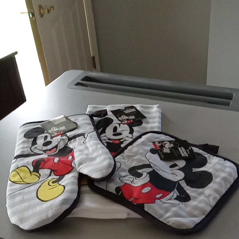 Disney Mickey Mouse Kitchen Set - Black, Red, Yellow